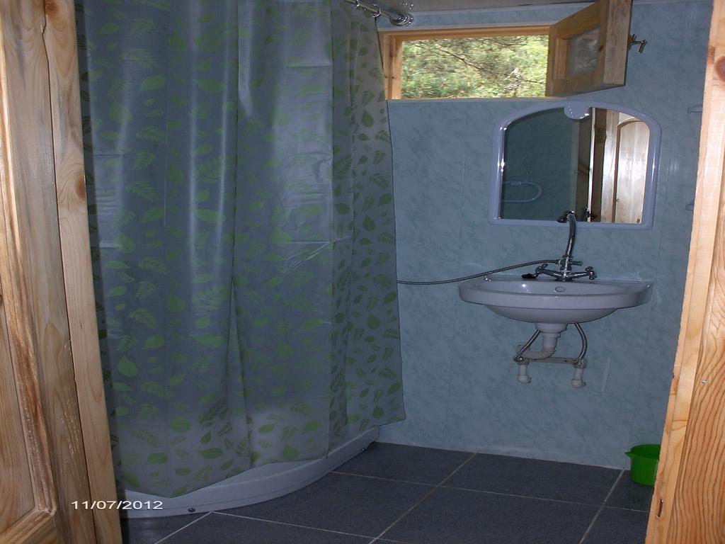 Guest House Mirgvela Omalo エクステリア 写真